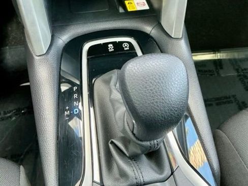 Used 2022 Toyota Corolla Cross LE w/ Moonroof Package FWD image 19