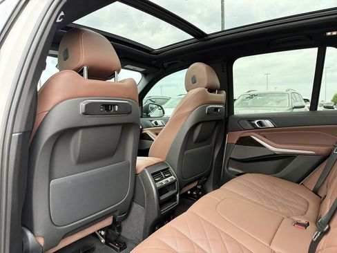 Used 2024 BMW X5 xDrive40i w/ Premium Package AWD/4WD image 12