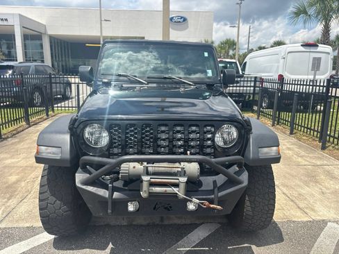 Used 2023 Jeep Gladiator Sport AWD/4WD image 5