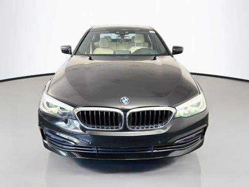 Used 2018 BMW 530i w/ Premium Package RWD image 2