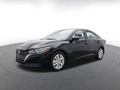 Used 2025 Nissan Sentra S FWD image 3