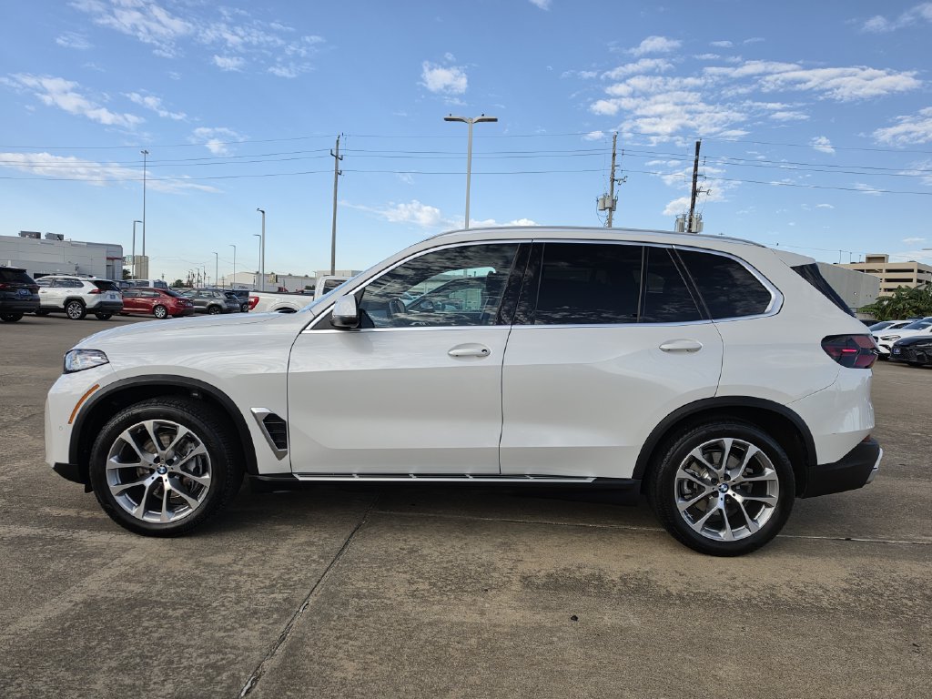 Used 2025 BMW X5 xDrive40i AWD/4WD image 6