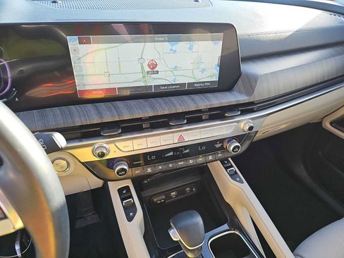 Used 2025 Kia Telluride EX w/ EX Captain's Chair Package FWD image 14