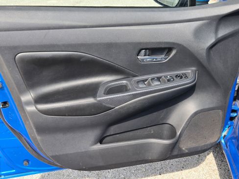 Used 2020 Nissan Versa SV FWD image 10