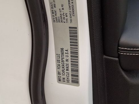 Used 2023 Jeep Grand Cherokee L Laredo AWD/4WD image 29