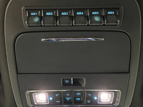 Used 2024 Ford F350 Platinum AWD/4WD image 40