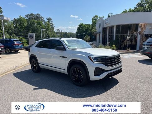 New 2025 Volkswagen Atlas Cross Sport SEL R-Line image 1