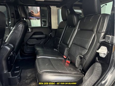 Used 2020 Jeep Wrangler Unlimited Sahara AWD/4WD image 22