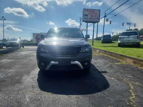 Used 2020 Dodge Journey Crossroad image 2