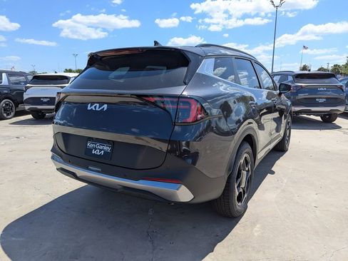 New 2026 Kia Sportage EX FWD image 8