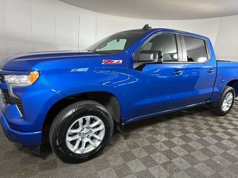 Used 2022 Chevrolet Silverado 1500 RST w/ Convenience Package II AWD/4WD image 6