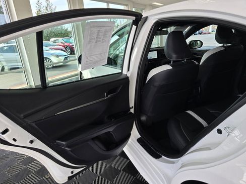 Used 2025 Toyota Camry SE image 83