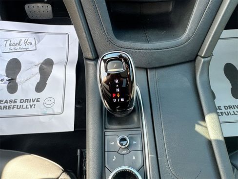 Used 2025 Cadillac XT6 Premium Luxury w/ Technology Package image 23