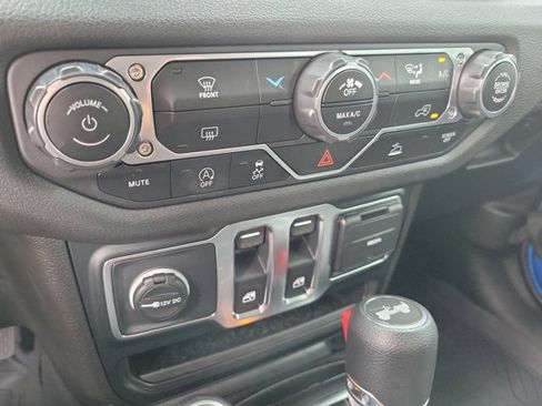 Used 2024 Jeep Wrangler Sport AWD/4WD image 27