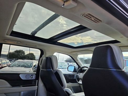 Used 2020 Lincoln Navigator Black Label w/ Cargo Convenience Package image 22