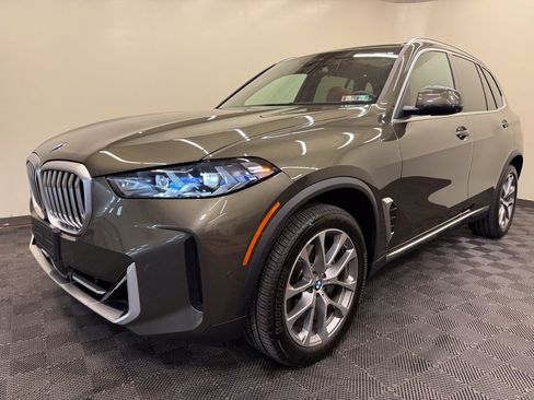 Used 2024 BMW X5 xDrive40i w/ Premium Package AWD/4WD image 1
