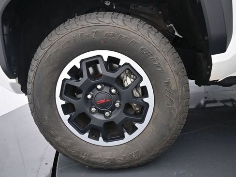 Used 2024 Toyota Tacoma TRD Off-Road AWD/4WD image 14
