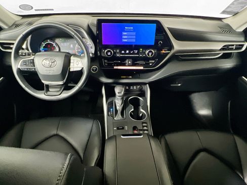 Used 2026 Toyota Highlander XLE AWD/4WD image 29