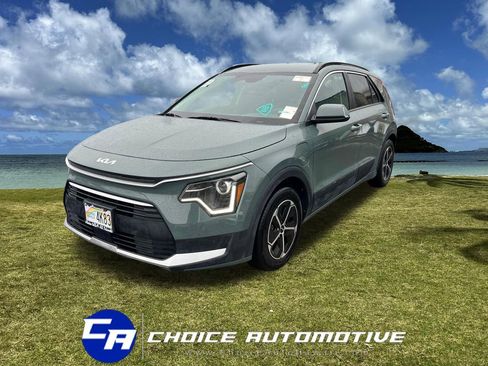 Used 2023 Kia Niro EX image 3