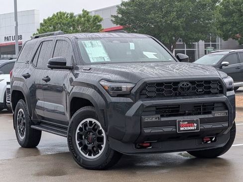 New 2026 Toyota 4Runner TRD Off-Road Premium AWD/4WD image 2