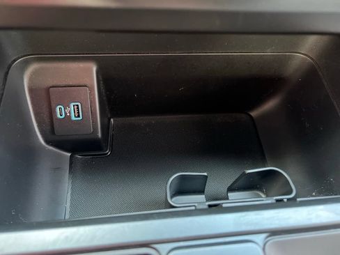 Used 2021 Ford F150 XLT AWD/4WD image 17