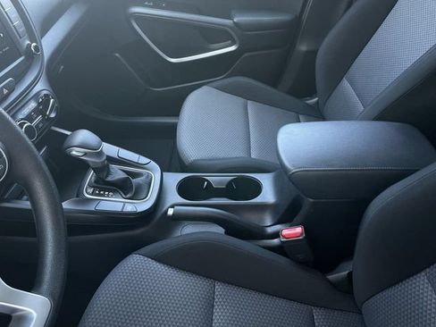 Used 2025 Kia Soul LX FWD image 20