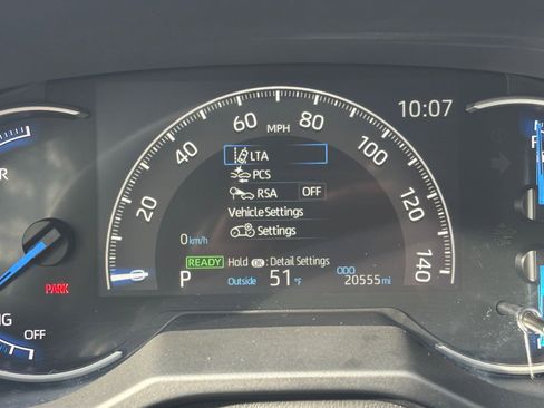 Used 2025 Toyota RAV4 LE AWD/4WD image 40