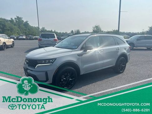 Used 2023 Kia Sorento SX AWD/4WD image 1