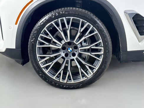 Used 2024 BMW X5 sDrive40i w/ Premium Package RWD image 38