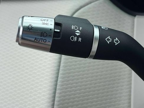 Used 2022 Land Rover Range Rover Velar R-Dynamic S AWD/4WD image 31