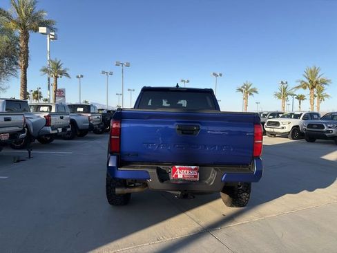 Used 2025 Toyota Tacoma TRD Off-Road AWD/4WD image 6