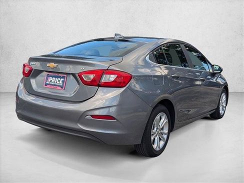 Used 2019 Chevrolet Cruze LT FWD image 5