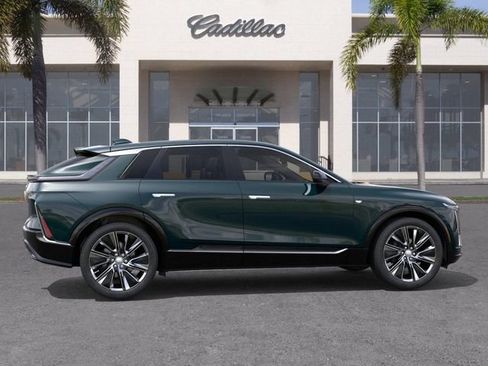 New 2026 Cadillac Lyriq Signature Luxury RWD image 5