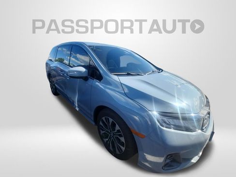 Used 2026 Honda Odyssey Elite image 2