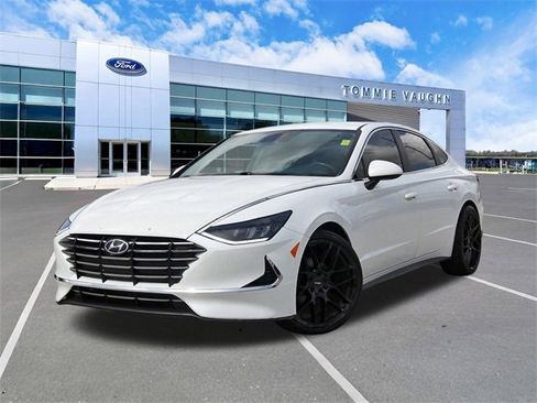 Used 2021 Hyundai Sonata SE image 1