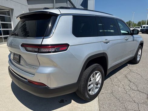 Used 2023 Jeep Grand Cherokee L Laredo AWD/4WD image 5