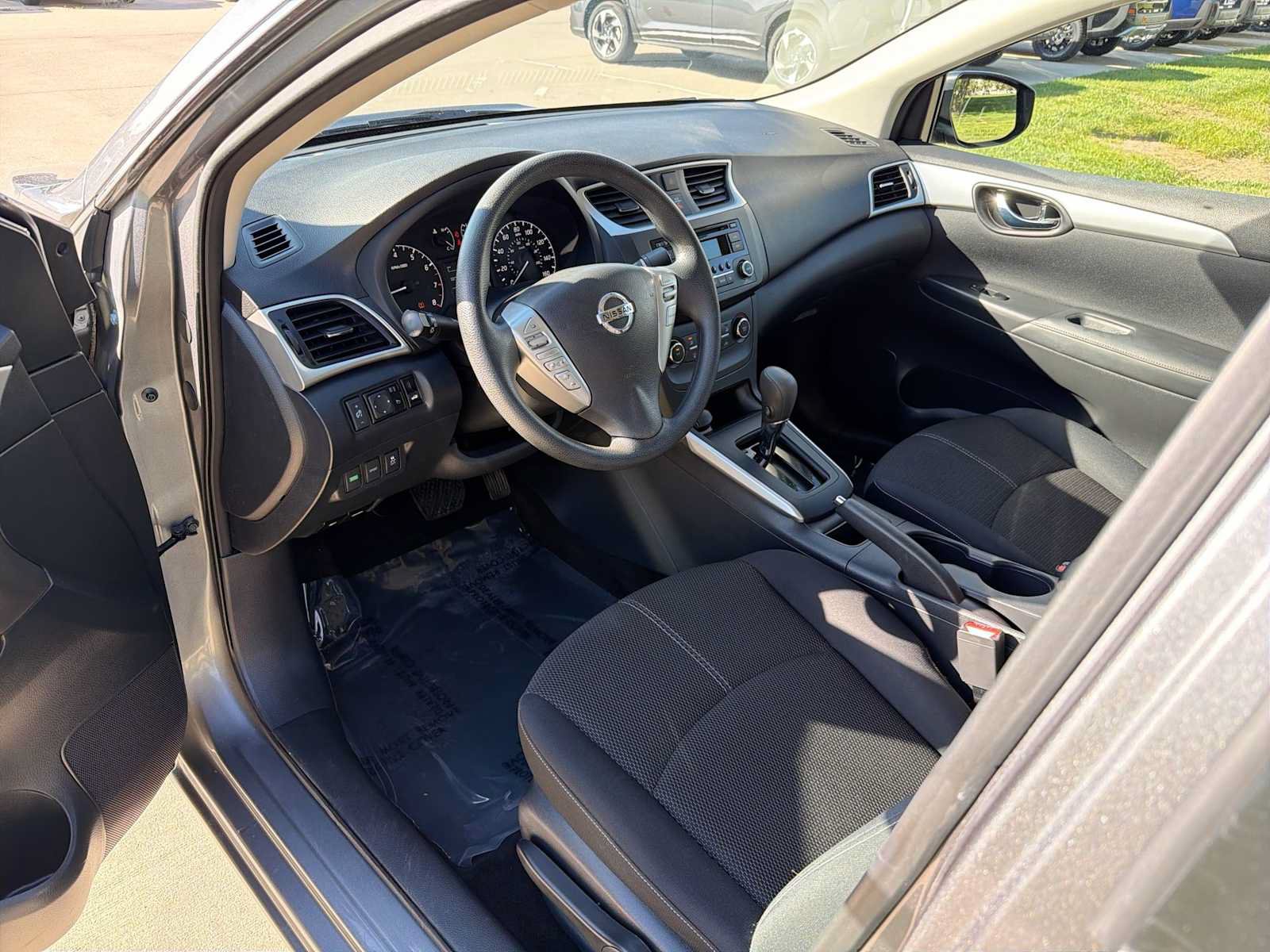 Used 2017 Nissan Sentra S FWD image 2