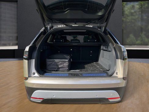 New 2026 Land Rover Range Rover Velar S image 18