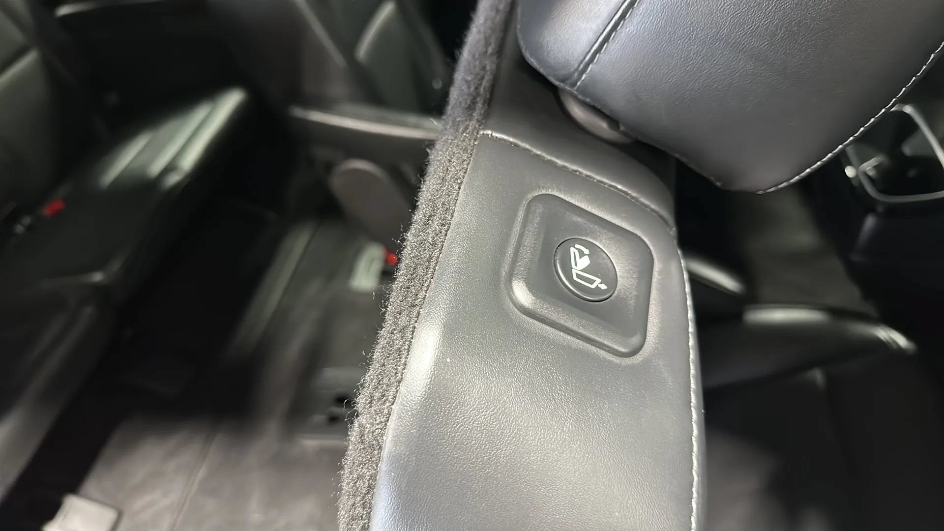 Used 2020 Kia Telluride S AWD/4WD image 21