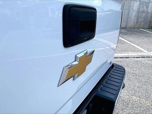 Used 2018 Chevrolet Silverado 1500 LT w/ Texas Edition RWD image 34
