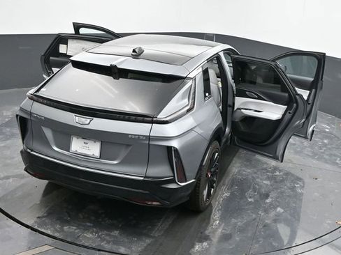 New 2025 Cadillac Lyriq Luxury w/ LPO, Red Accent Package image 55