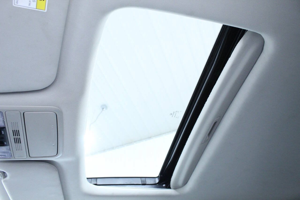 Used 2025 Honda Odyssey EX-L image 31