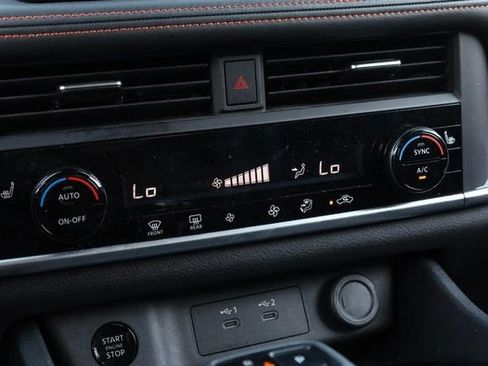 Certified 2025 Nissan Rogue SV AWD/4WD image 13