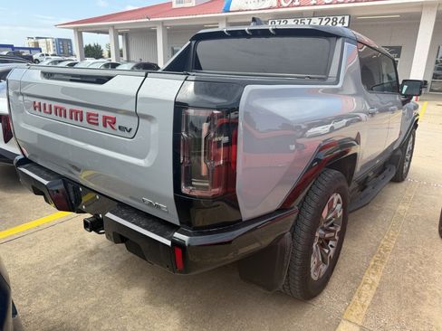 Used 2024 GMC Hummer EV 3X w/ LPO, Illumination Package AWD/4WD image 3