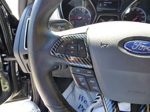 Used 2016 Ford Focus ST w/ Equipment Group 402A FWD image 28