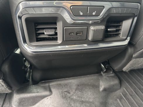 Used 2021 Chevrolet Silverado 3500 LTZ w/ LTZ Convenience Package image 9