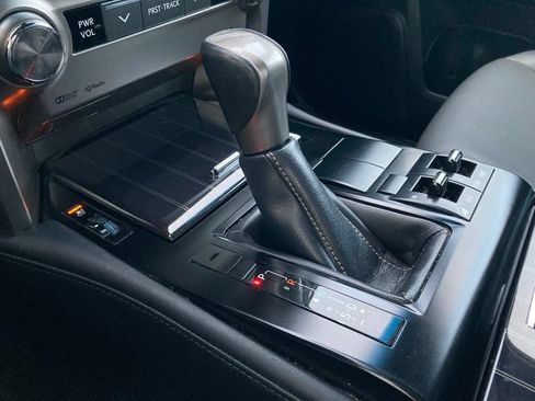 Used 2021 Lexus GX 460 Premium w/ Premium Package AWD/4WD image 28