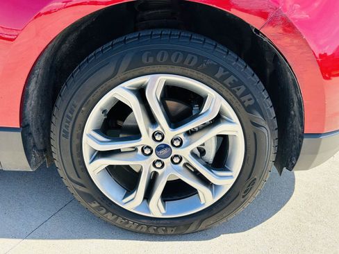 Used 2017 Ford Edge Titanium w/ Technology Package FWD image 39