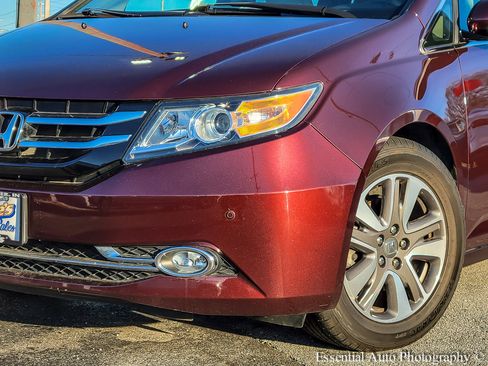 Used 2015 Honda Odyssey Touring Elite image 35