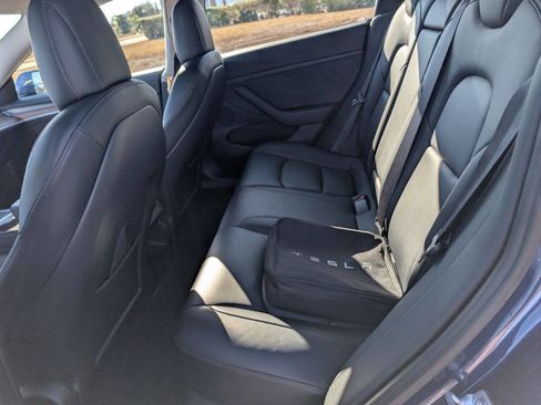 Used 2022 Tesla Model 3 Long Range image 17